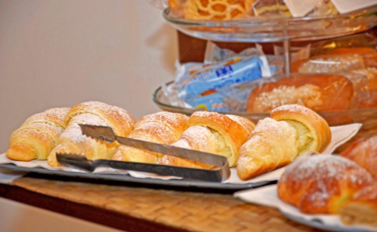 Bed & Breakfast A Castel Capuano Napoli Esterno foto